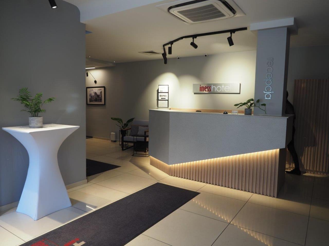 伊塞斯酒店 罗兹 外观 照片